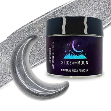 Imagem de Slice of the Moon | Pó de mica mineral natural cinza, 25 g | para uso pessoal ou profissional - cosméticos, projetos de resina epóxi, esmaltes, sabonetes, bombas de banho e projetos de arte