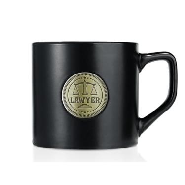 Imagem de Onebttl Caneca de café Lawyer Gifts para homens e mulheres, caneca de cerâmica com emblema dourado, caneca de 450 ml para aniversário, Natal, aposentadoria - Advogado