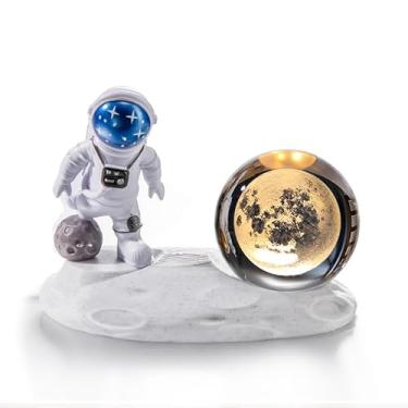Imagem de Coyoohouse Luz noturna de bola de cristal de astronauta 3D, lâmpada noturna de bola de cristal esculpida interna 3D, bola de cristal brilhante com base de luz LED, luz que muda de cor e presente de