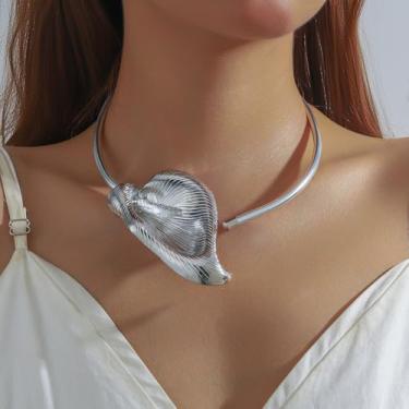 Imagem de Colar Calla Lily, duas cores: ouro e prata, colar floral para mulheres, joias elegantes para uso diário e festa, One Size, Metal, Sem Pedra Preciosa