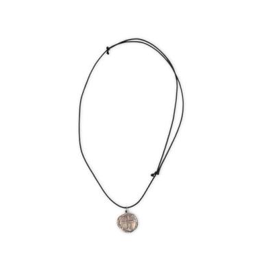 Imagem de Colar Medalha Duas Cruzes São Bento Prata Ajustável de Couro 80cm