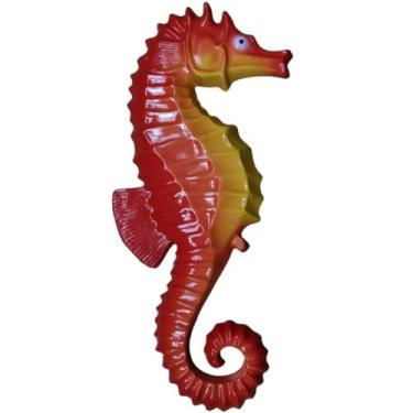 Imagem de MJ DECOR Escultura Decorativa de Parede Peixe Artesanal Cavalo Marinho Fibra e Resina Grande 66cm Decoração Náutica Casa De Praia Mar Piscina Área Externa Varanda Jardim (Laranja)
