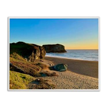 Imagem de Stupell Industries Goat Rock Beach Sunrise Design de arte giclée emoldurado branco por Nicole Dell, 16 x 20