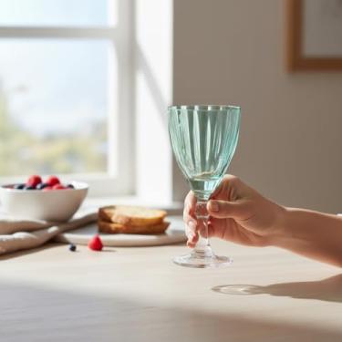 Imagem de Taça de Vidro para Água e Vinho, Verde Transparente, 275ml, 18.5cm Altura, Design Clássico com Detalhes Verticais, 6 Peças