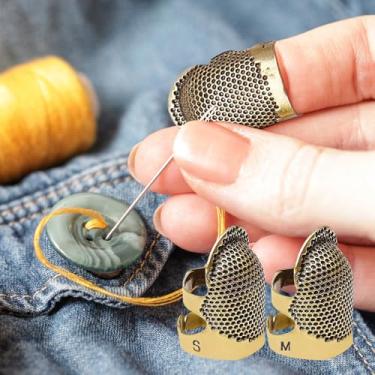 Imagem de Protetor de dedo para ferramenta de costura, protetor de metal ajustável para proteger agulhas de costura, acolchoados, acessórios de artesanato bordado (marrom, 2 peças, pequeno/médio)