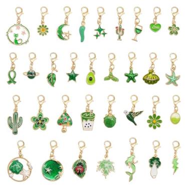 Imagem de Julie Wang 30 peças de pingentes esmaltados verdes de liga com fechos de lagosta, pingentes sortidos de desenhos de flores de frutas para embrulho, puxadores de zíper, chaveiros, decoração de bolsas