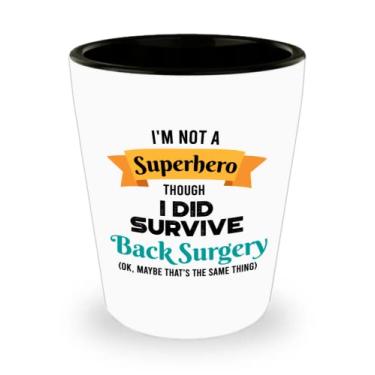 Imagem de Vidro de tiro de sobrevivente de cirurgia nas costas - Presentes de sobrevivência de cirurgia nas costas - Copo de cerâmica engraçado