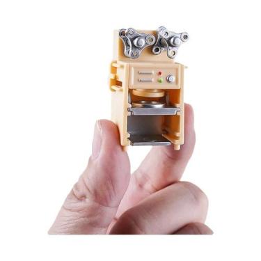 Imagem de Mini Cozinha para Casa de Bonecas (Escala 1:12) - Máquina de Café, Liq