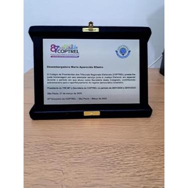 Imagem de Placa de Homenagem em Aço Escovado, 15x10cm, com Estojo em Veludo Azul Luxo, Moldura em Alumínio