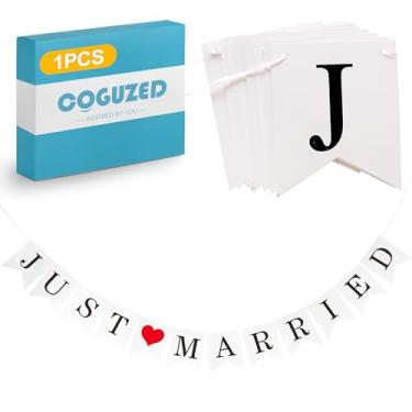 Imagem de CoguZed Pacote com 12 decorações Just Married – Banners de vinil branco estilo vintage para casamentos, lua de mel e chás de panela (durável, fácil de instalar, reutilizável e resistente às