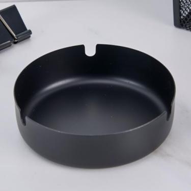 Imagem de Cinzeiro de cerâmica preto redondo, design moderno