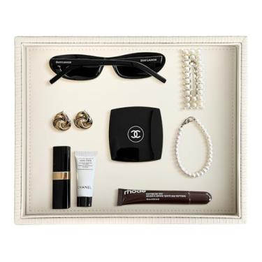Imagem de HofferRuffer Bandeja de couro sintético, organizador de armazenamento de mesa elegante, coletor decorativo para perfume, manobrista de banheiro, mesa de cabeceira ou cômoda, 26 x 21 x 4,6 cm (listra