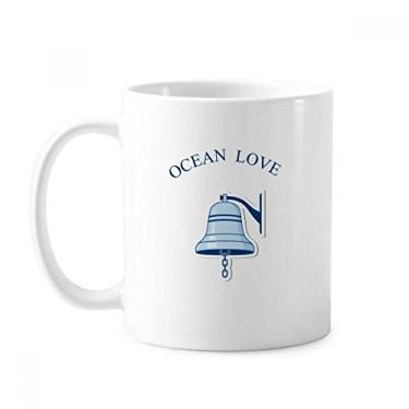 Imagem de Caneca de cerâmica com estampa de vela e café com estampa de sino oceano amor mar mar