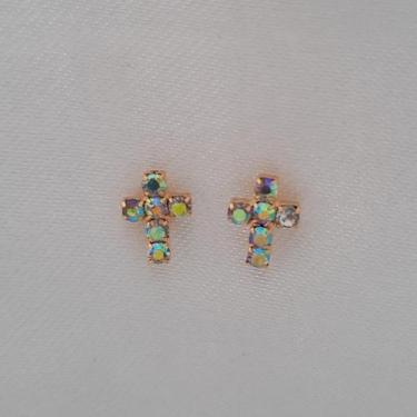 Imagem de Brinco Cruz pequeno banhado a ouro 18k Hipoalergênico Livre de Níquel 