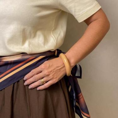 Imagem de Bracelete Fino Dourado Esmaltado Cor:Nude - Camila Vanni, Nude