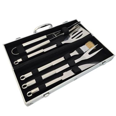 Imagem de Kit Churrasco 5 Peças Aço Inox com Maleta Alumínio com Travas de Segurança para Lazer Carmella Presentes