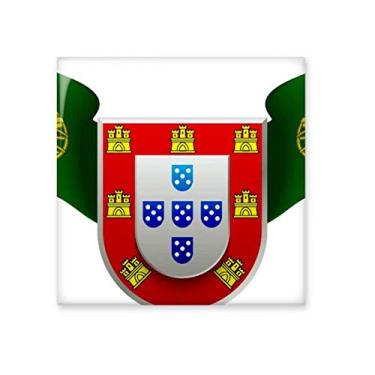 Imagem de Emblema nacional de Portugal, símbolo do país, azulejo de cerâmica, decalque brilhante, pedra adorna de tijolos esmaltados