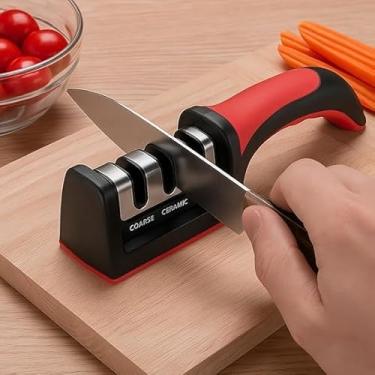 Imagem de AMOLADOR AFIADOR PROFISSIONAL 3 EM 1 PREMIUM COM CABO ERGONÔMICO E AFIADOR DE TESOURAS INTEGRADO - FIO DE NAVALHA EM SEGUNDOS!