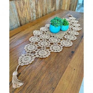 Imagem de Caminho de Mesa Crochê 1M X 38CM Polipropileno Feito à Mão Design Delicado para Sala Bege Artesanal