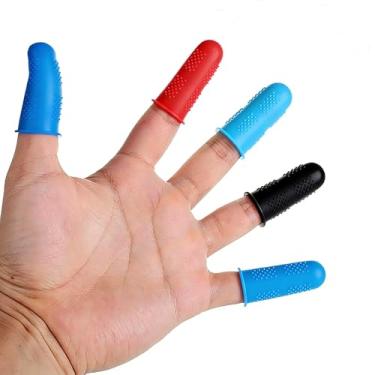 Imagem de Protetores de dedo de silicone, 9 peças de protetores de dedo de pistola de cola quente, protetor de dedos de tricô, protetor de dedo de 3 cores para costura (vermelho, azul, preto)