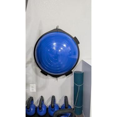 Imagem de Suporte de parede Balance Trainer – Serve para bolas de meio equilíbrio BOSU e similares – Rack de armazenamento de academia que economiza espaço