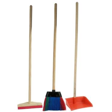 Imagem de KIT Vassoura Rodo e Pá Infantil de Madeira 63cm - Tudo em Caixa