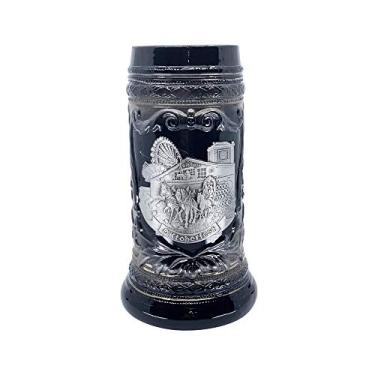 Imagem de 1 litro | OktoberfestHaus Oktoberfest Stein Bier Krug Caneca de cerâmica preta carvão com medalhão de metal de cavalos e vagões alemães Lembrança Oktoberfest e caneca de cerveja Oktoberfest