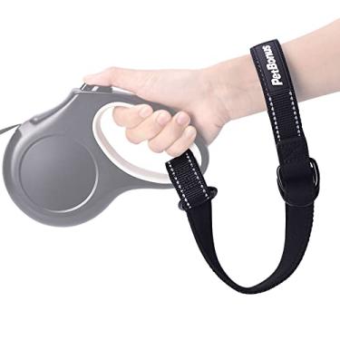 Imagem de PetBonus Correia de pulso de segurança para cães para coleira retrátil para cães, design refletivo e alça acolchoada macia ajustável, camada extra de segurança para carrinho de bebê (Preto)