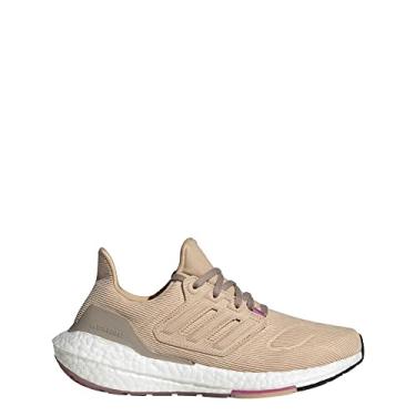Imagem de adidas Tênis de corrida feminino Ultraboost 22, Magic Bege/Magic Bege/Chalky Brown, 9