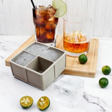 Imagem de Bandeja de gelo de silicone cinza com 4 cubos com orifício para pendurar, molde quadrado reutilizável de 4 cm
