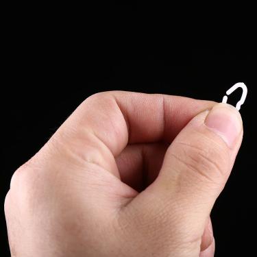 Imagem de Naroote Anéis de Bico de Frango Ferramenta Anti-bicadas para Aves para Melhorar a Produção de Ovos e a Taxa de Sobrevivência, 50 Peças de Anéis de Pressão Médios/grandes para Galinheiro (Médio)