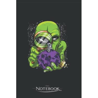 Imagem de Notebook: Astronaut Alien Abduction: Journal Diary A Gratitude Notebook For all Genders | 120 pages, 6 x 9 in Notes