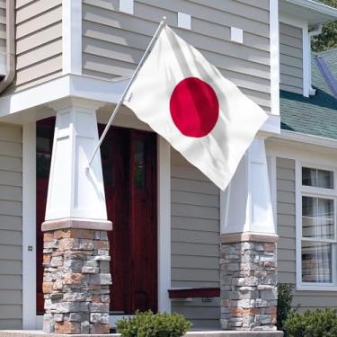 Imagem de Bandeira do Japão Fly in Breeze 9,5 x 1,5 m - Cor vívida e à prova de desbotamento - Cabeçalho de lona e costura dupla - Poliéster com bandeiras nacionais japonesas com ilhós de latão 9,5 x 1,5 m