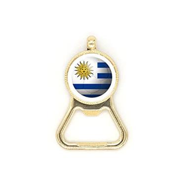 Imagem de Chaveiro de aço inoxidável com bandeira nacional de futebol do Uruguai abridor de garrafas de cerveja