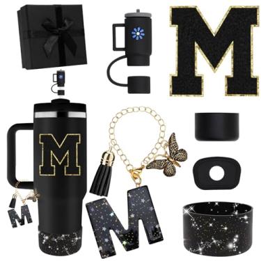 Imagem de Miglaja Acessórios pretos para copos Stanley 850.5 g 1,134.0 g, todos os acessórios caixa de presente contêm topo de palha de flor, bota de silicone, adesivos de letras e pingentes, conjunto de tampa