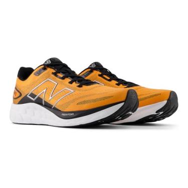 Imagem de New Balance Fresh Foam 680 V8 Tênis de corrida masculino, Sizzle/preto/prata escuro metálico, 11.5 Wide