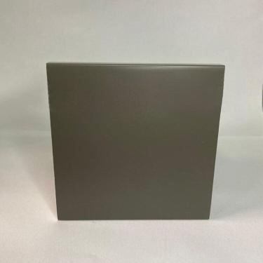 Imagem de Kit com 5 Barras Rodapé de Poliestireno 10cm X 15mm Frisado Color 12m Cinza Escura