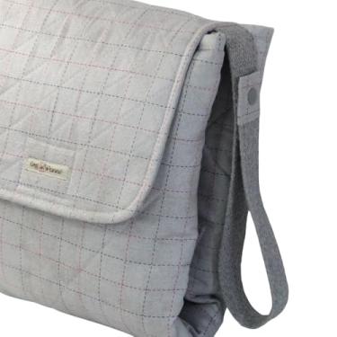 Imagem de Bolsa Trocador e Porta Fraldas Grid Cinza Luxo com Alça e Bolsos