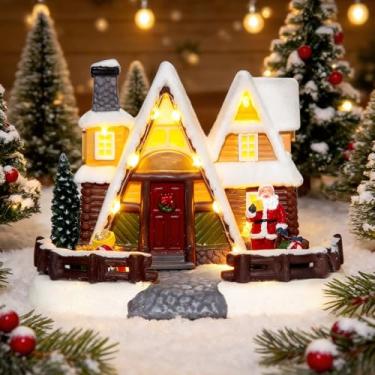 Imagem de WeDoSoy Casa de aldeia iluminada por LED, decoração triangular de casa de vila de Natal de 17 cm com estátua de Papai Noel, edifícios colecionáveis de Natal para decoração de férias para casa