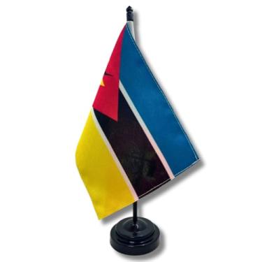Imagem de Bandeira de Mesa Moçambique, Decorativa, Dupla Face, Multicolorido, 19x13cm, Base e Haste Preta, Escritório e Eventos, Tecido Oxford