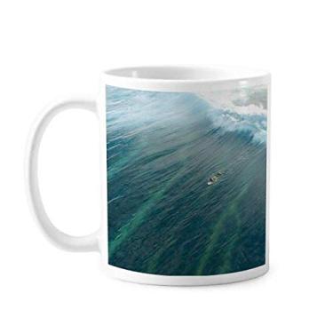 Imagem de Caneca com imagem de onda surfe oceano areia praia mar surf cerâmica xícara de café porcelana louça