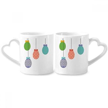 Imagem de Conjunto de canecas de porcelana para casais de ovos coloridos para pendurar festivais de religião da Páscoa com alça de coração