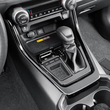 Imagem de Console central de fibra de carbono para carro, painel de mudança de marchas, capa protetora para moldura de decoração adequada para Toyota RAV4 2020-2025 Protetor de controle central guarnição para