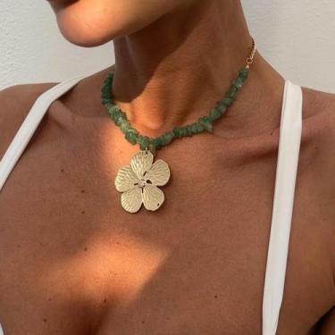 Imagem de Colar Feminino Boêmio Com Pingente De Flor Grande E Pedras Trituradas 