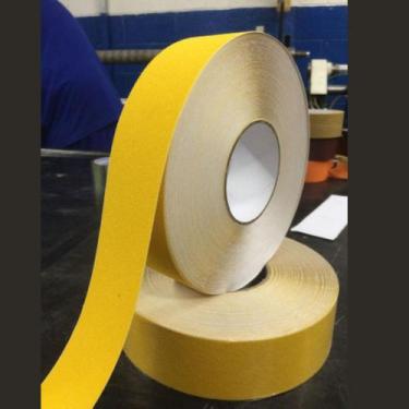 Imagem de Fita Adesiva Antiderrapante 15 Mt Piso Escada Rampa Externo - plastcor