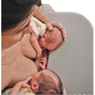 Imagem de Almofada Amamentacao Gemeos Grande Lisa Bege Gemelar