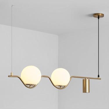 Imagem de Lustre moderno dourado para ilha de cozinha, lustre linear de 94 cm com globo de vidro, ideal para sala de jantar, sala de estar, quarto e escritório.