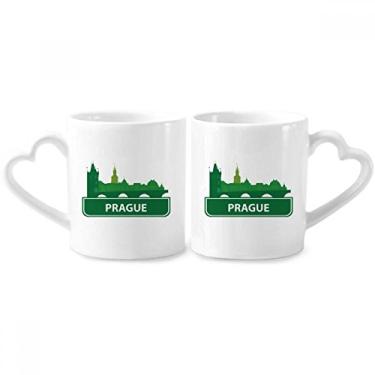 Imagem de Praga República Tcheca Conjunto de canecas de porcelana para casais, marco verde e coração