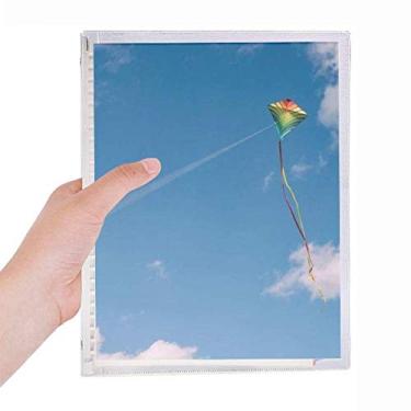 Imagem de Caderno de pipa azul céu, nuvens brancas, folhas soltas, diário recarregável, papelaria, cadernos, caderno de anotação