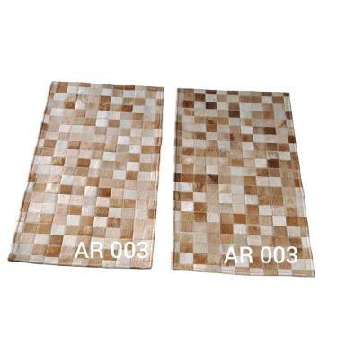 Imagem de Tapete De Couro Beira Cama Bege Par 0,50 X 1,00 M